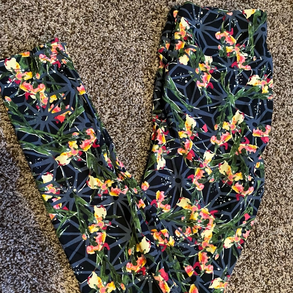 LuLaRoe Soft Leggings
